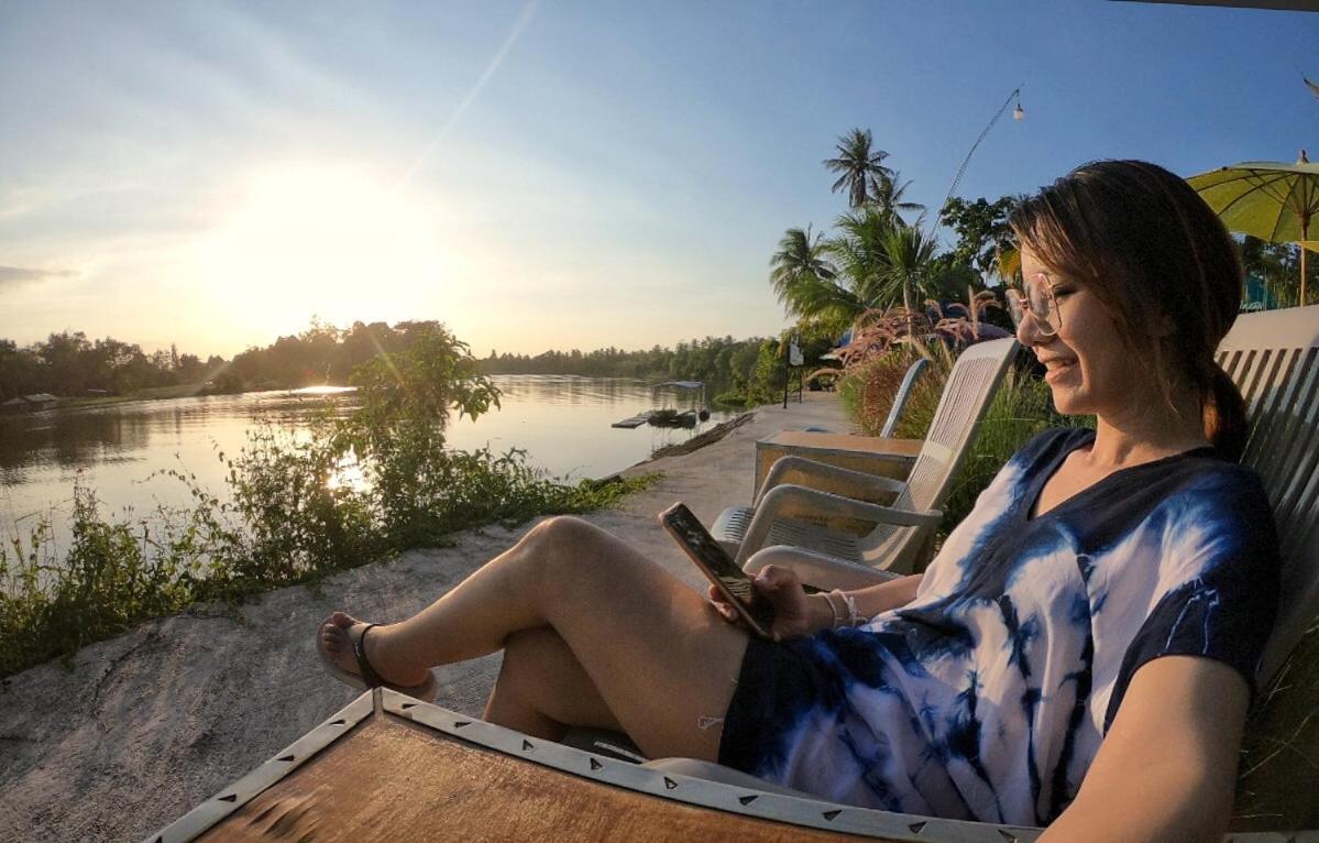 Bed and Breakfast Baantia Chomtawan Сураттхани Экстерьер фото