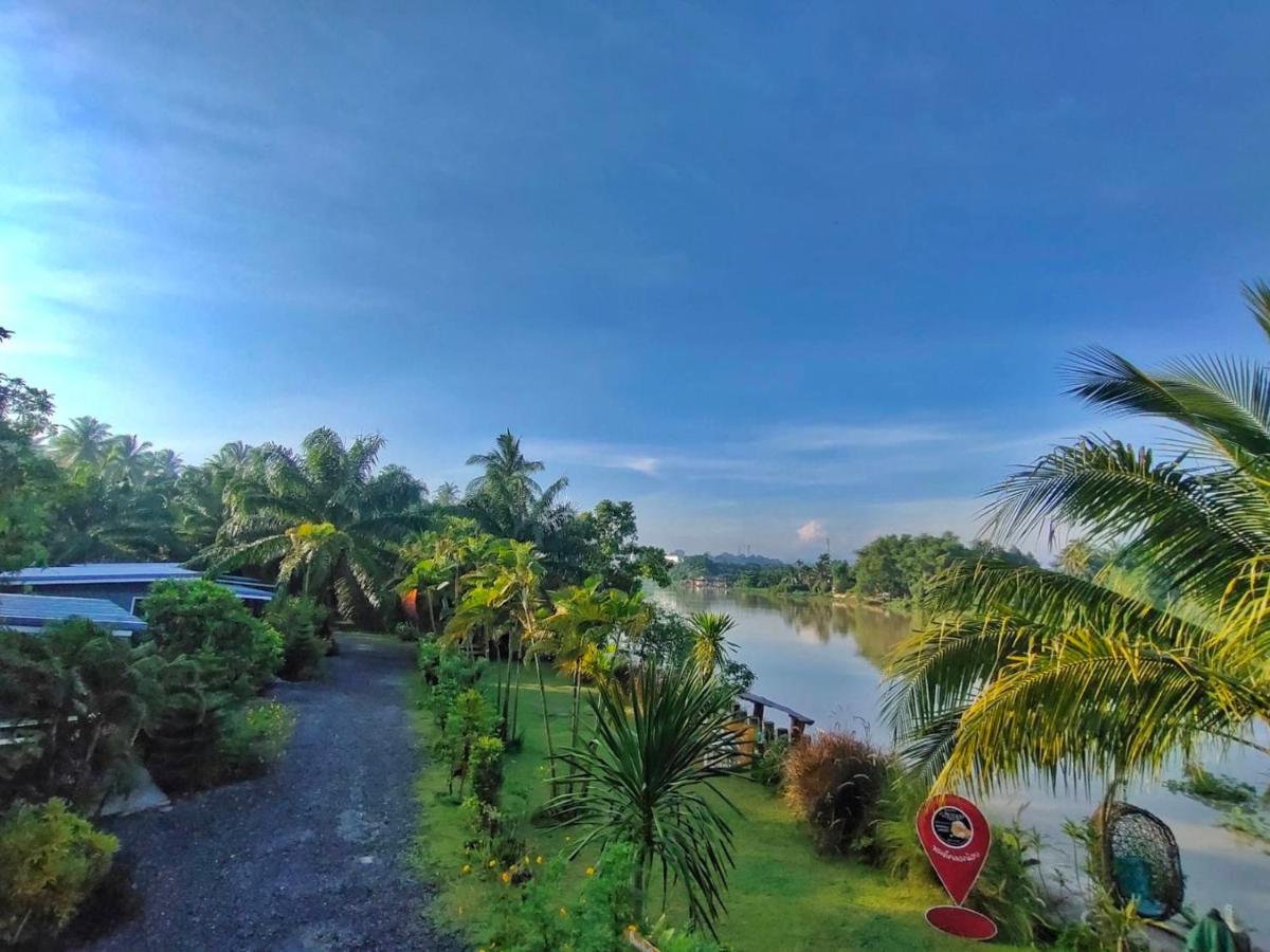 Bed and Breakfast Baantia Chomtawan Сураттхани Экстерьер фото