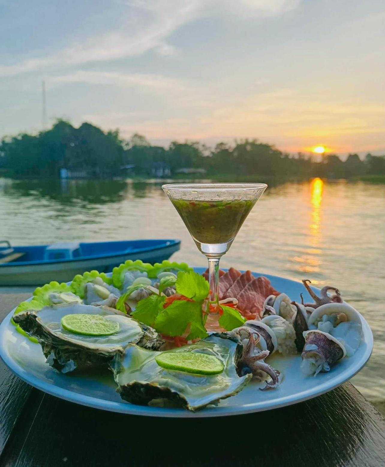 Bed and Breakfast Baantia Chomtawan Сураттхани Экстерьер фото